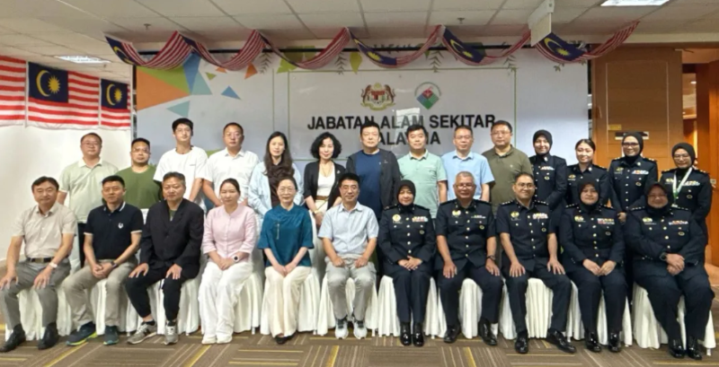 依斯倍走進(jìn)馬來西亞環(huán)境部 (1)