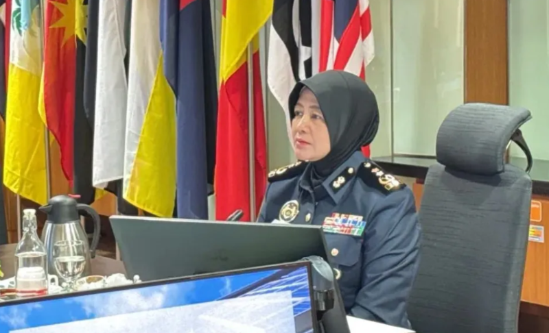 依斯倍走進(jìn)馬來西亞環(huán)境部 (2)