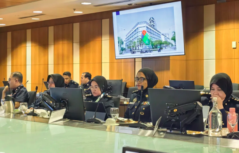 依斯倍走進(jìn)馬來西亞環(huán)境部 (3)