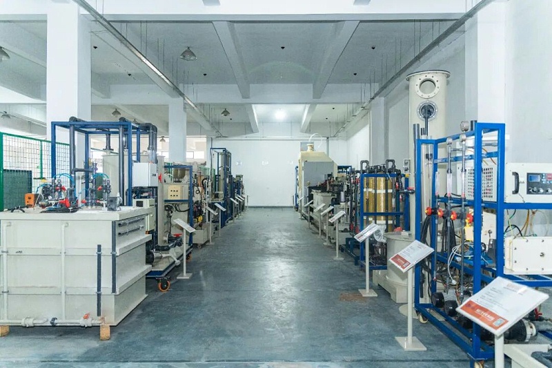 依斯倍受邀出席蘇州市新型工業(yè)化推進(jìn)會暨“AI+制造”創(chuàng)新發(fā)展大會 (4)